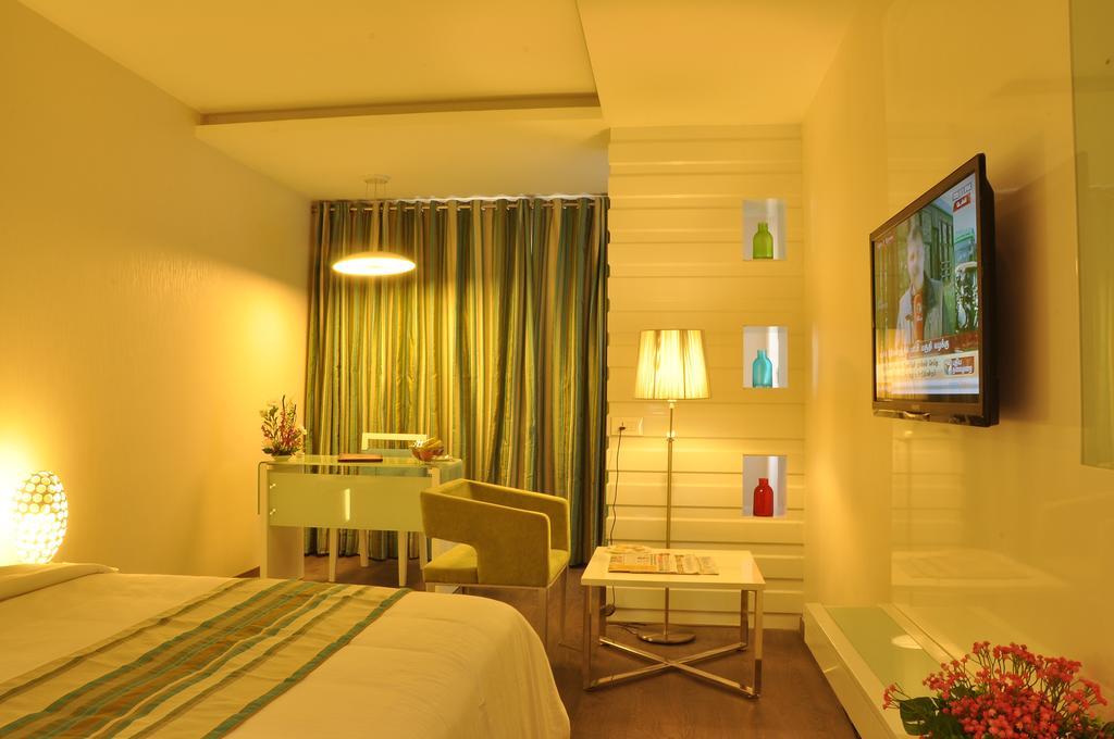 Hotel The Arcadia à Coimbatore Extérieur photo