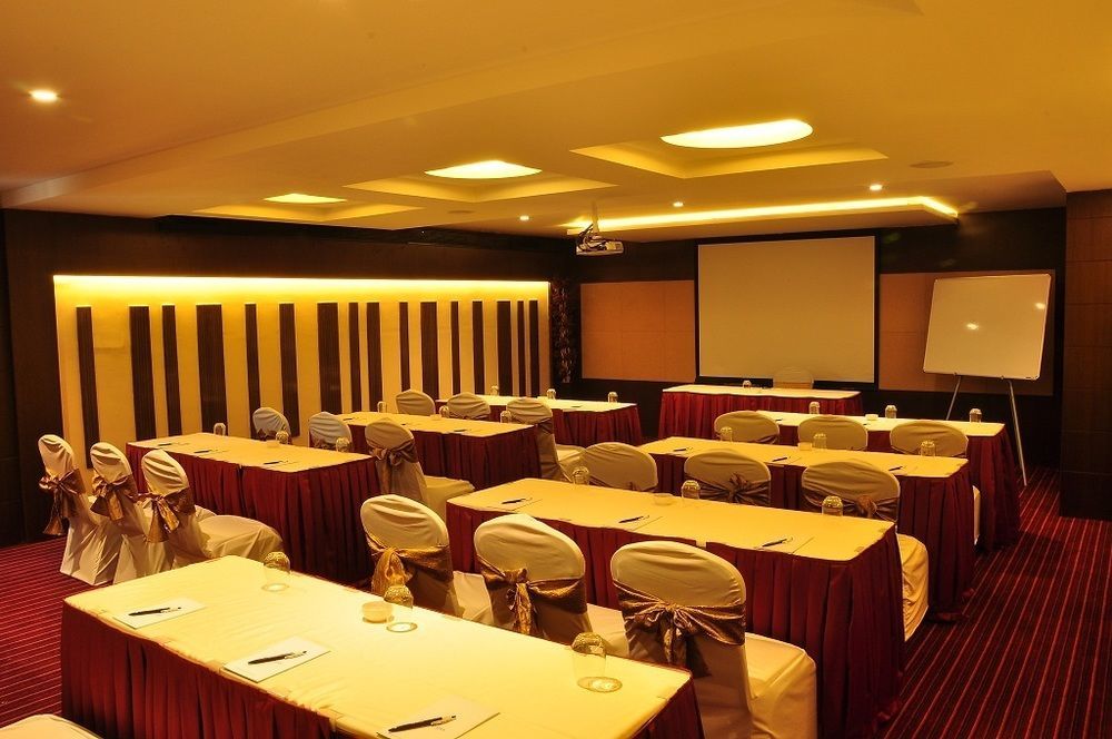 Hotel The Arcadia à Coimbatore Extérieur photo
